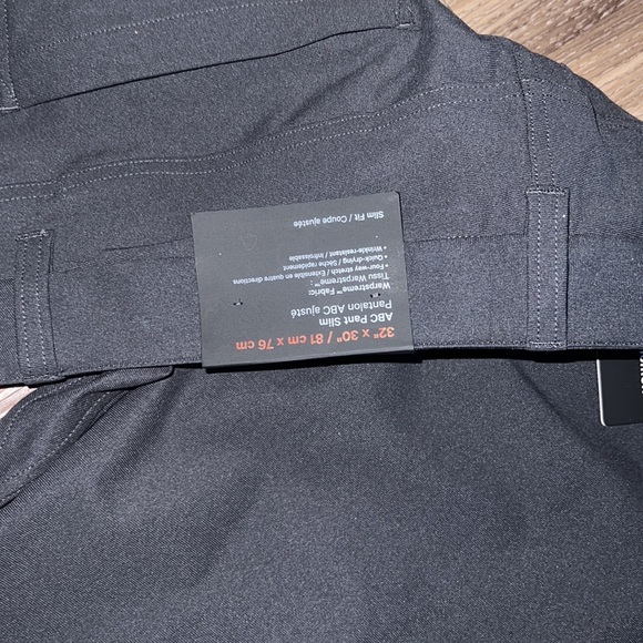 ABC Slim-Fit Pocket pant  
Warpstreme obsidian color - Picture 10 of 11